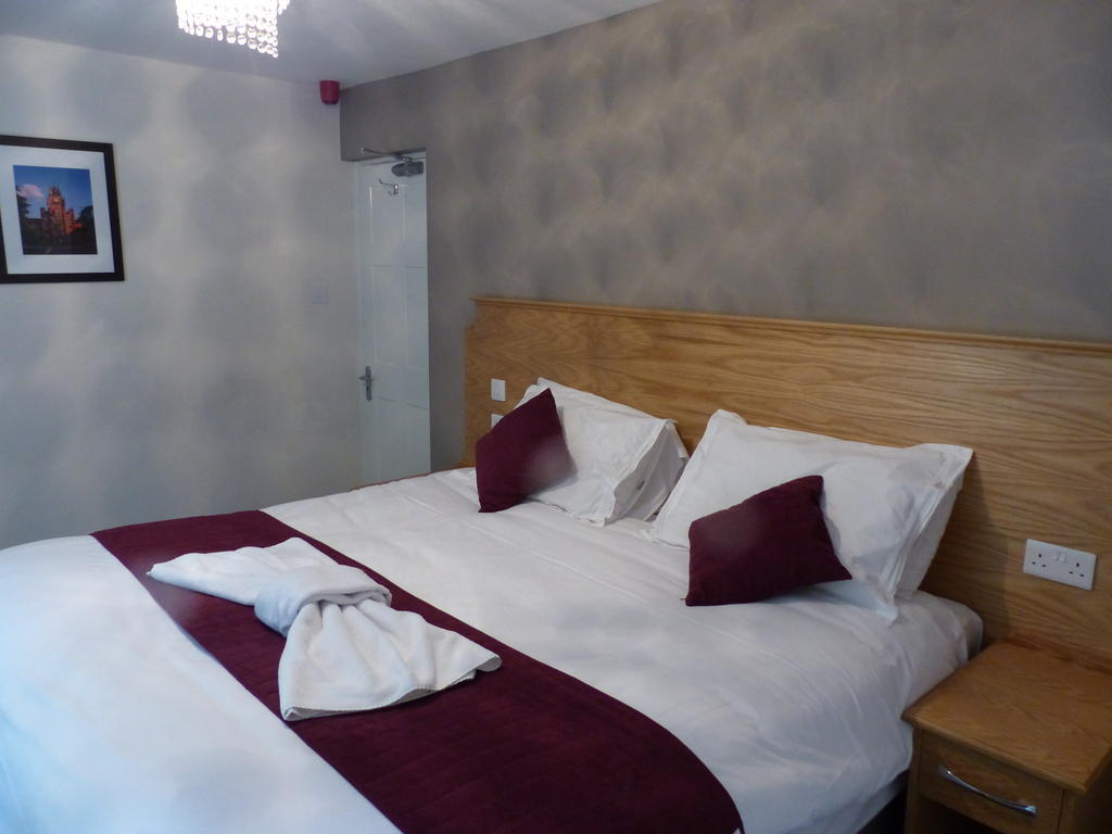 The Sun Inn Englefield Green Ruang foto