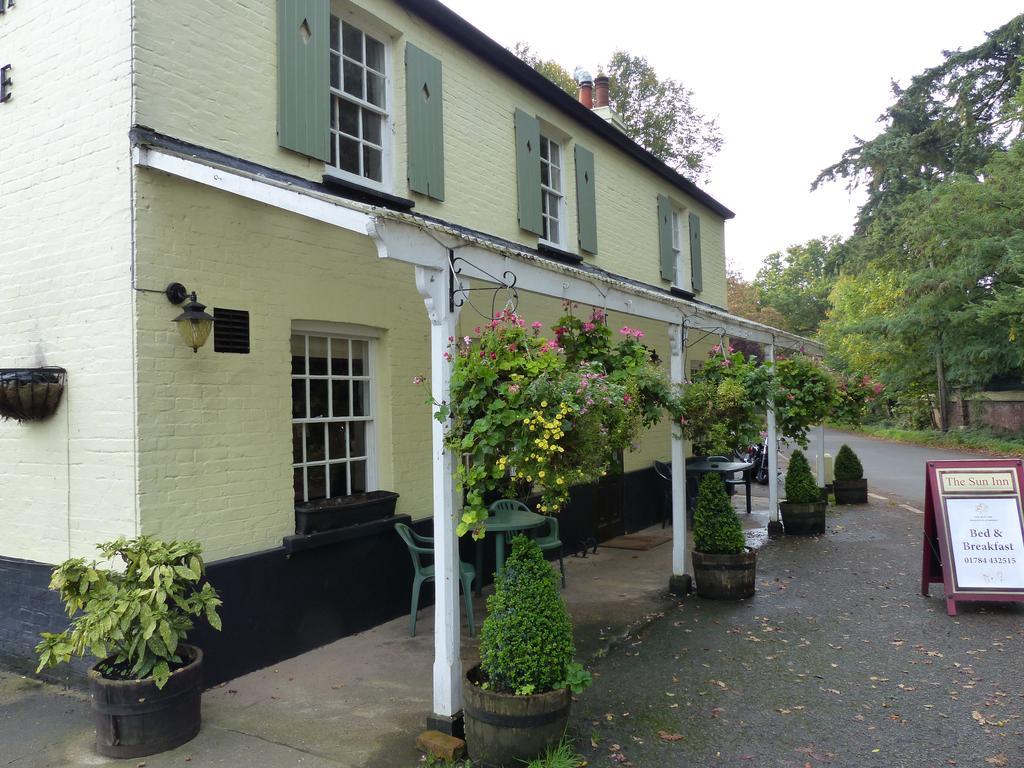 The Sun Inn Englefield Green Ruang foto